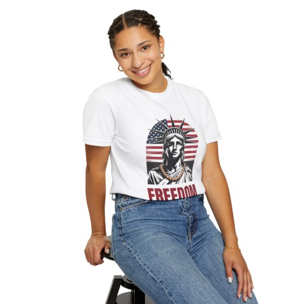 Statue of Liberty Freedom T-Shirt, Unisex Vintage Tee, Independence Day, Fourth of July Gift, Patriot Apparel, Casual Wear, American Pride - Image 5
