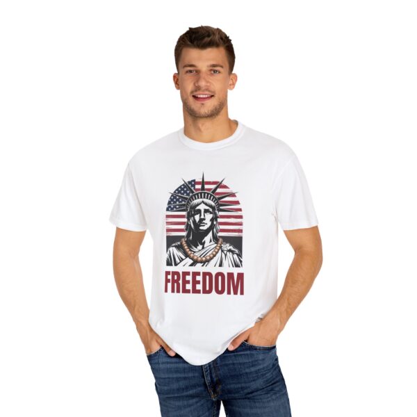 Statue of Liberty Freedom T-Shirt, Unisex Vintage Tee, Independence Day, Fourth of July Gift, Patriot Apparel, Casual Wear, American Pride - Image 2